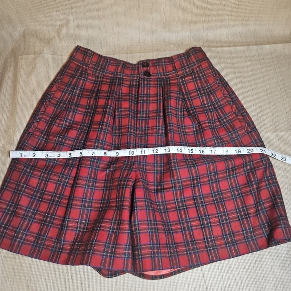 80s Vintage Gorgio Red Christmas Plaid Tartan Wool High Rise Shorts 10 27" Punk - Picture 13 of 16